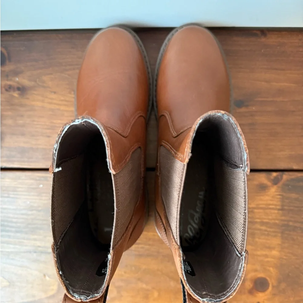 LLBean Women’s Chelsea Boot Leather Size 7.5 - Picture 3 of 8